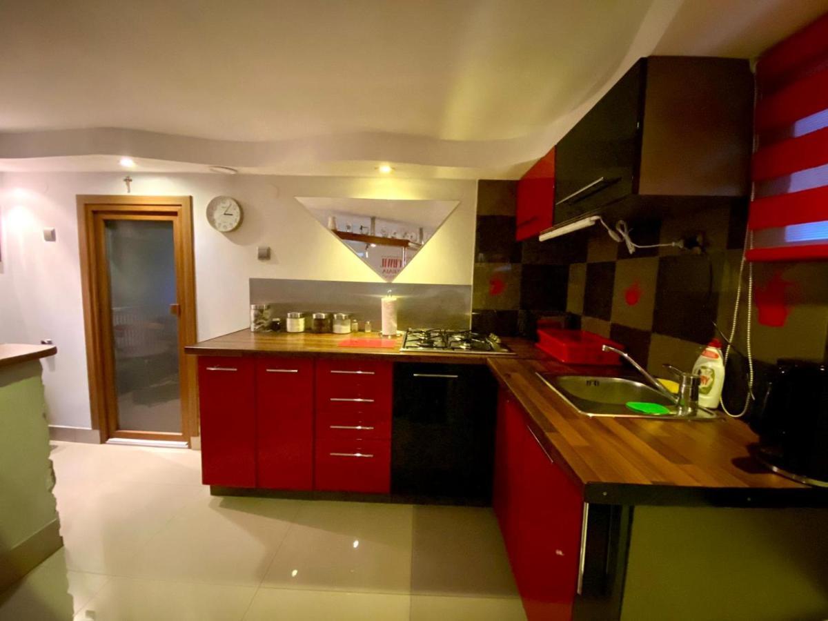 Roxi Apartment *
